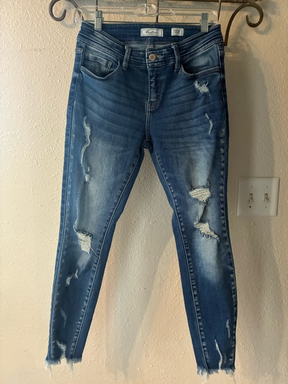 KanCan Signature Low Rise Ankle Skinny Jeans